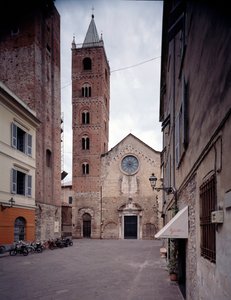 Vue de la façade et du clocher