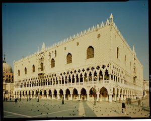 Vue de la façade ouest du Palazzo Ducale, 14e-15e siècle