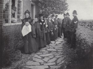 La charité des jumelles de Biddenden, distribution de pain et de fromage - J. Benjamin Stone