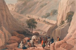 Les troupes sortant de la partie étroite du défilé dans le col de Koojah