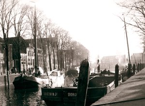 Bateaux sur le canal, Dordrecht, Pays-Bas, 1898
