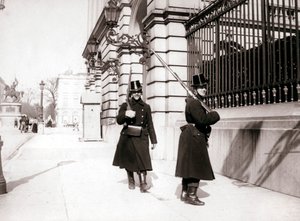Gardes en patrouille, Bruxelles, 1898