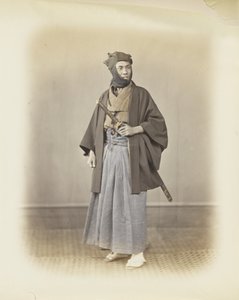Homme japonais en tenue traditionnelle