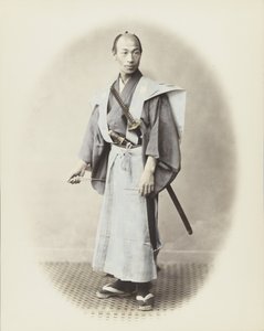 Homme japonais avec épée (photo noir et blanc colorisée à la main)