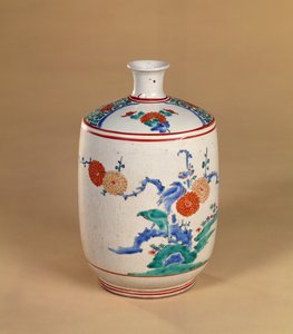 Bouteille Kakiemon avec une décoration florale, période Edo, c.1660