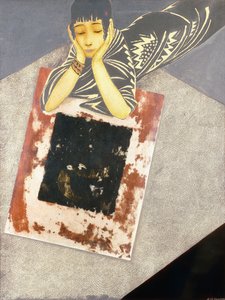 Une fille au teint doré, allongée sur le sol et appuyée sur ses coudes - Jean Dunand