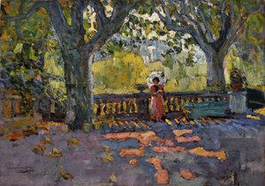 Jeune femme avec un parapluie sur la terrasse ombragée