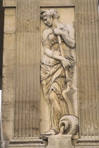 France, Paris, Les Halles, Fontaine des Innocents, sculpture en pierre, statue de femme