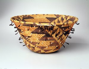 Panier de Dot ou de Puberté en Spirale pour Filles, Pomo, Pinoleville, Californie