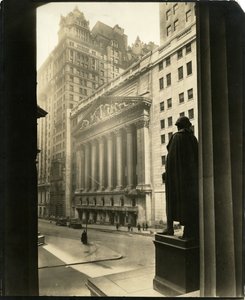 Broad St depuis le Treasury Building, New York, USA, c.1905-40