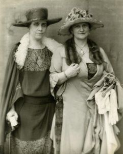 Mme Coolidge et son amie Mme Frances Parkinson Keyes, 1924