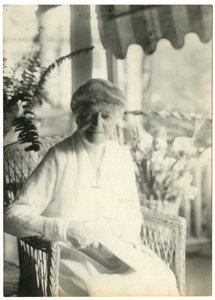 Mme L D James de Williamsburg Massachusetts, sœur de Marshall Field, vers 1905-28