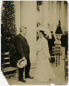 Mme Norman Mack, Gov Odell, Exposition de St Louis 1903 - Jessie Tarbox Beals