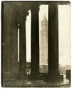 Woolworth Building, la flèche imposante construite avec des nickels et des dimes, New York, USA, c.1914-40