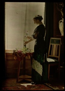 Femme à la fenêtre - Johannes Hendrikus Antonius Maria Lutz