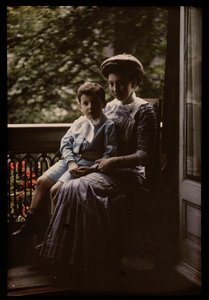Femme avec enfant sur les genoux - Johannes Hendrikus Antonius Maria Lutz