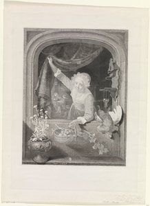 Femme avec panier de fruits à la main près de la fenêtre