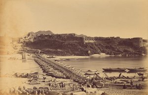 Le Pont des bateaux et le Fort, depuis Khairabad