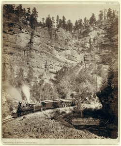 Train traversant Elk Canyon