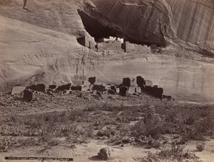 Ruines des habitations de falaise, Canyon de Chelly, 1879-1881 (photo)