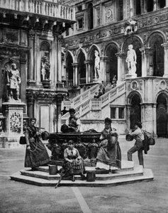 La Cour du Palais Ducal à Venise Italie c.1890 photo par John Lawson Stoddard (1850-1931) Voyageur et Conférencier Publication éducative pour -Chicago