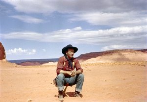 Sur le plateau, John Wayne.