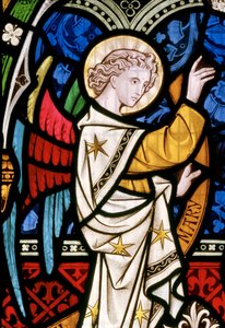 Maulden, St Mary, East Window (détail), Clayton & Bell, John Richard Clayton, Ange (détail), Christ en majesté