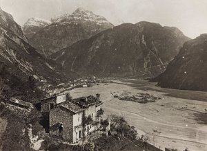 Album "Meine weltkriegs - Erinnerungen Front Sud-Ouest (Carinthie, Italie, Tyrol du Sud) 31/03/1915-12/11/1918 - Josef Zohles Wien": vue de Chiusaforte - Josef Zohles