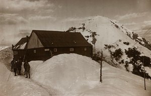 Album "Meine weltkriegs - Erinnerungen South-West Front (Carinthie, Italie, Tyrol du Sud) 31/03/1915-12/11/1918 - Josef Zohles Wien" : caserne militaire - Josef Zohles