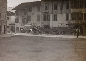 Moyens militaires sur une place