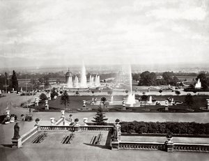 Le Crystal Palace à Londres : terrasses et fontaines, c.1870