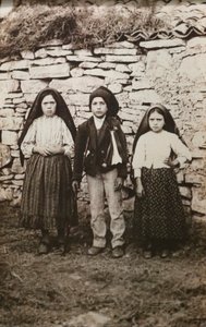 Sanctuaire de Fatima. Lucia dos Santos et ses cousins Francisco et Jacinta Marto. Notre-Dame de Fatima. Portugal.