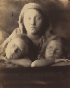 Mary Hillier et deux enfants