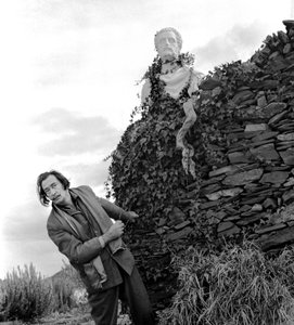 Salvador Dali à Port Lligat, novembre 1957 - Alec Hunter