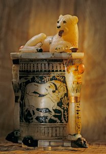 Pot cosmétique avec lion sur le couvercle, 2009