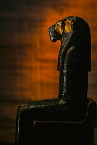Statue de la déesse léonine, Amenhotep II; déesse léonine; KV 35; bois
