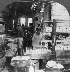 Cuisson de la vaisselle dans le centre de poterie réputé, Trenton, New Jersey, USA, début du 20e siècle