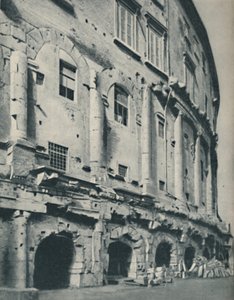 Glorieuse architecture dégagée des accumulations de longs âges, vers 1935