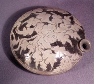 Art coréen : bouteille à vin en porcelaine. Période Koryo