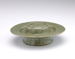 Support de tasse, 12e-mi 13e siècle