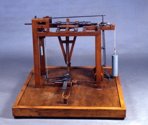 Modèle en bois du « Battiloro », un marteau à battre les métaux précieux par Léonard de Vinci (1452-1519) Musée des Sciences et des Techniques, Milan.