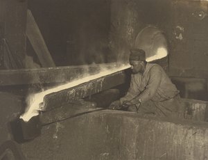 [Aide-mouleur, usine de locomotives Baldwin]