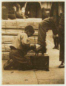 Cireur de chaussures dans le Bowery, New York, 1910