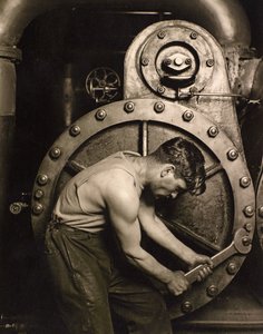Mécanicien de centrale électrique, c.1924 - Lewis Wickes Hine