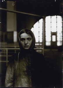Jeune juive russe, Ellis Island, 1905