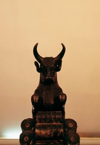 Chapiteau en forme de tête de taureau, de Persépolis, Iran