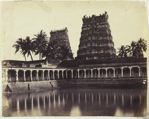 Madura. La Grande Pagode, Mootoo Alaghur et East Gopurum depuis le réservoir - Linnaeus Tripe