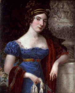 Dame en robe bleue bordée de dentelle