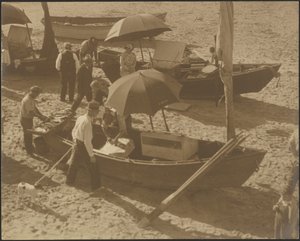 [Bateaux sur la plage] - Louis Fleckenstein