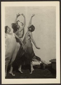 [Danseurs sur un toit]